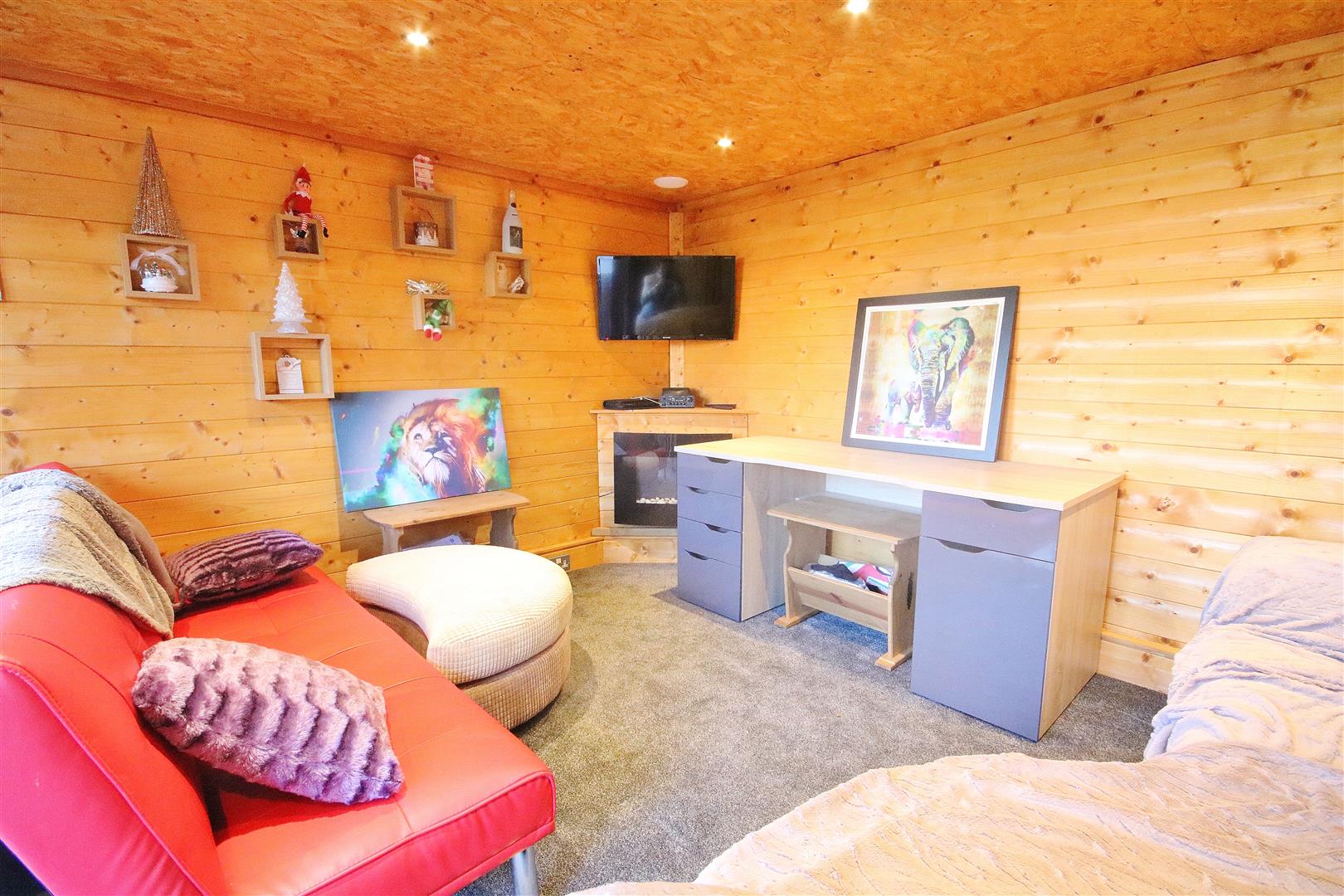 Thorpe Road, Kirby Cross, FrintonOnSea Sheen's